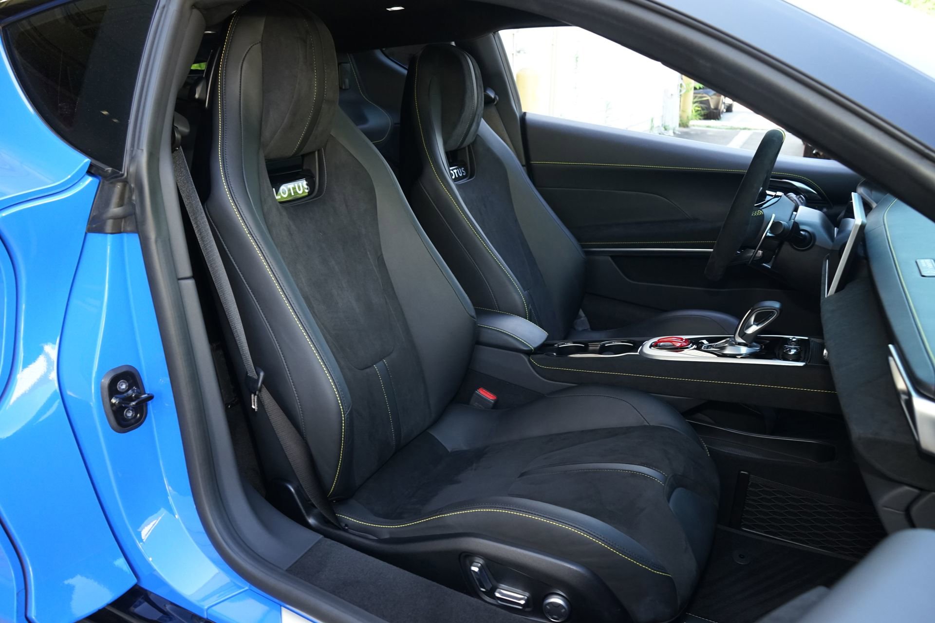 Used 2024 Lotus Emira First Edition image 11