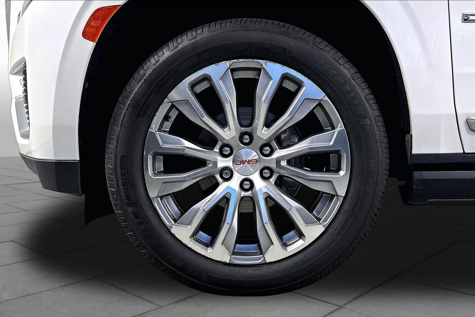 Used 2021 GMC Yukon XL Denali RWD image 10