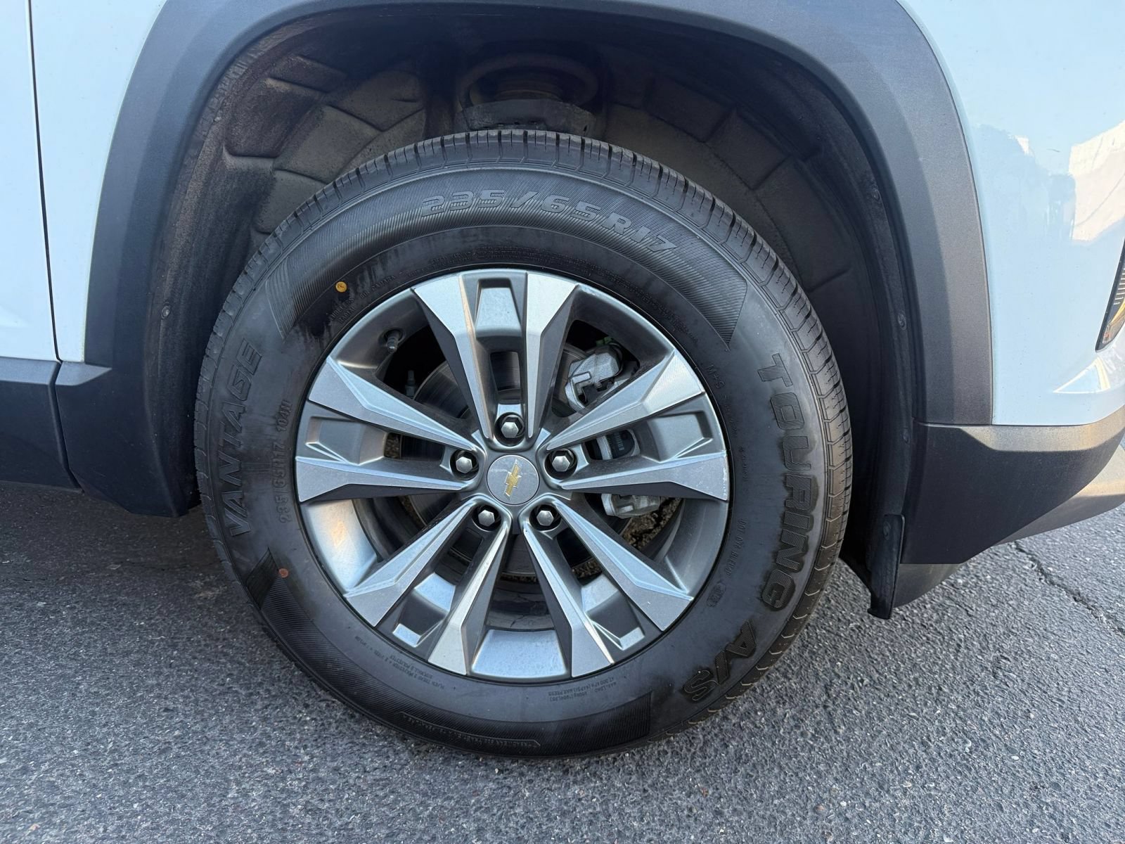 Used 2025 Chevrolet Equinox LT AWD/4WD image 28