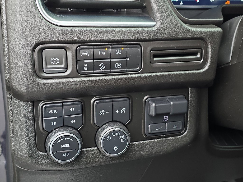 Certified 2023 Chevrolet Suburban Z71 w/ Z71 Off-Road Package image 28