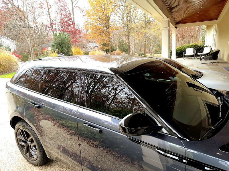 Used 2024 Land Rover Range Rover Velar Dynamic SE image 12