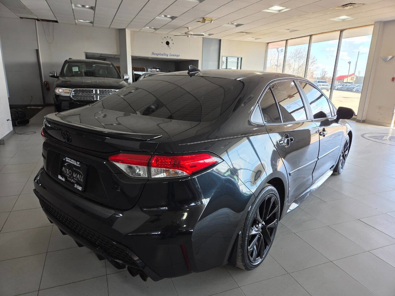 Used 2020 Toyota Corolla SE image 6