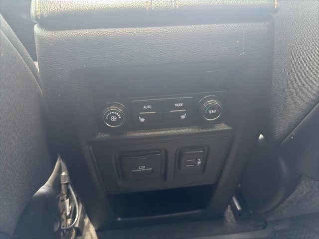 Used 2019 Chevrolet Traverse Premier w/ Redline Edition AWD/4WD image 24