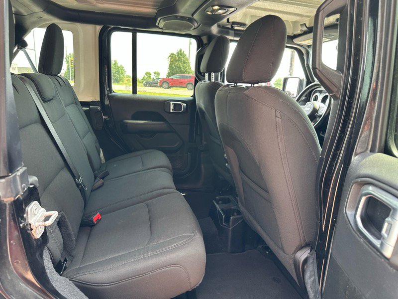 Used 2020 Jeep Wrangler Unlimited Sahara image 5