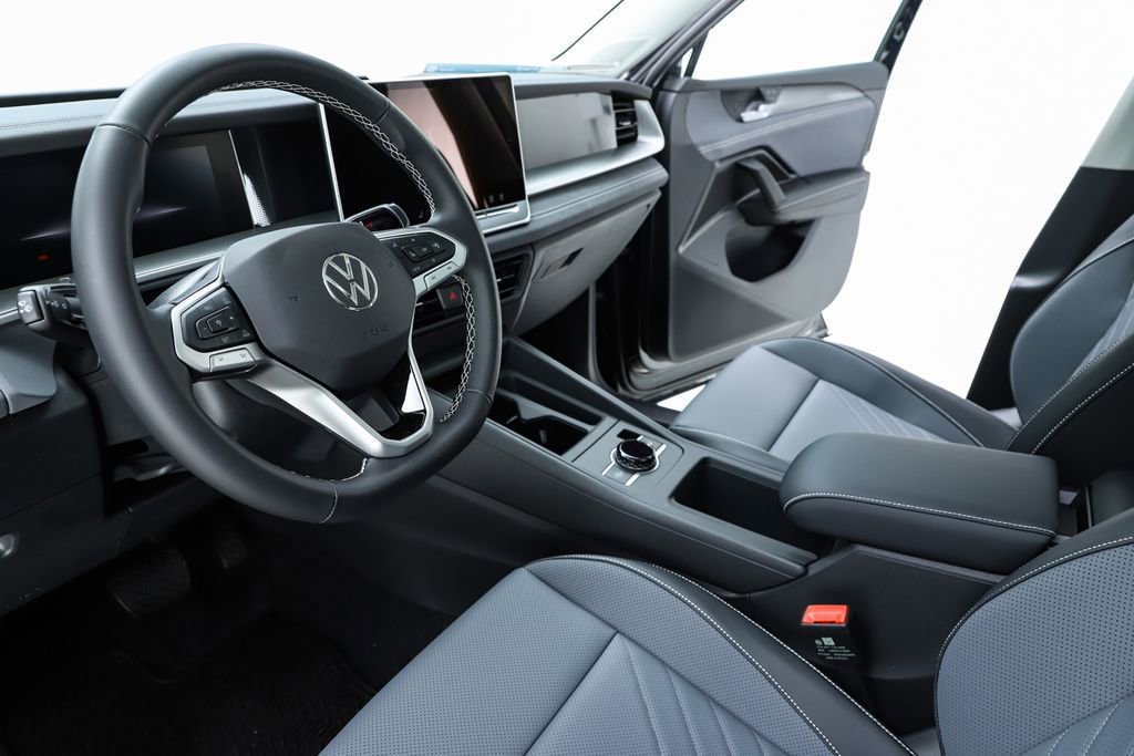 New 2026 Volkswagen Tiguan SE image 19