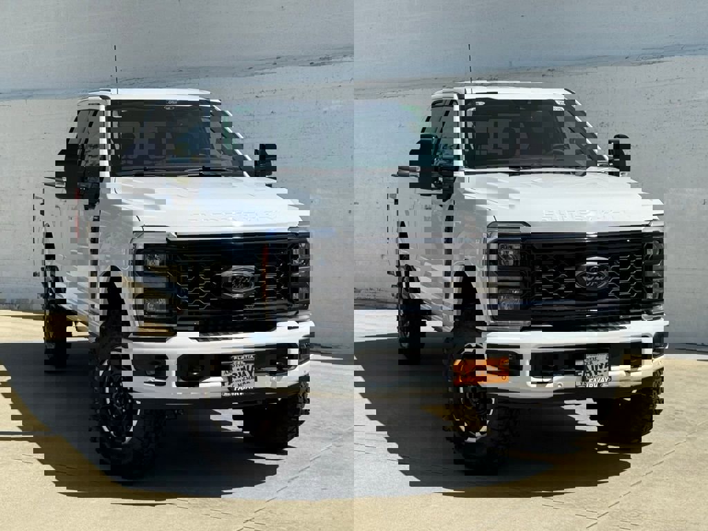 New 2026 Ford F250 Lariat w/ Tremor Off-Road Package image 2