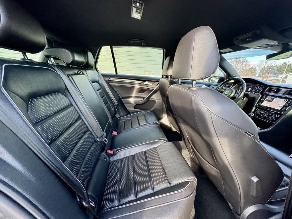Used 2019 Volkswagen Golf R 4-Door image 20