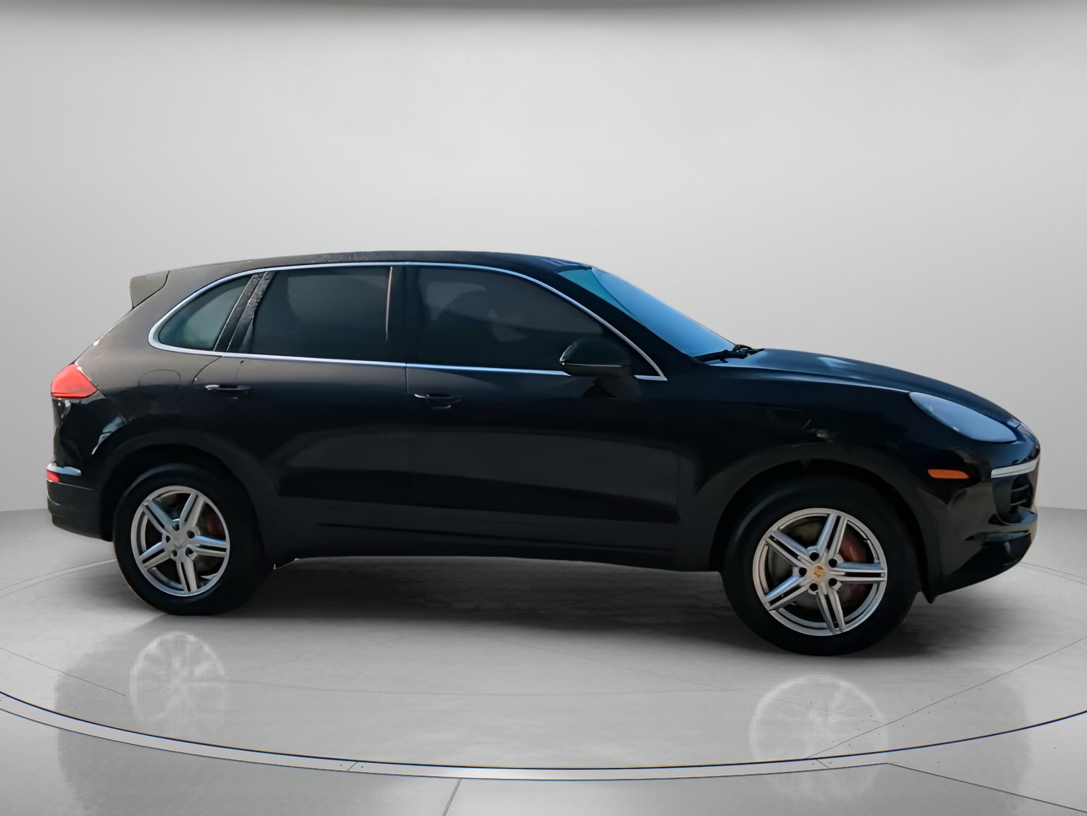 Used 2016 Porsche Cayenne image 33