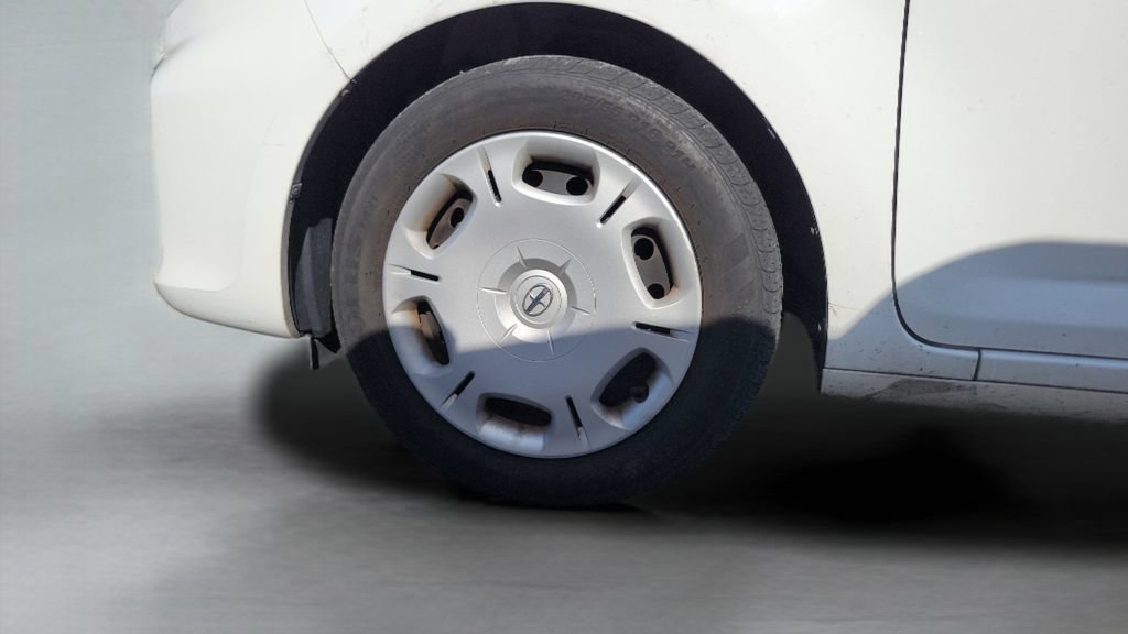 Used 2014 Scion xB FWD image 4