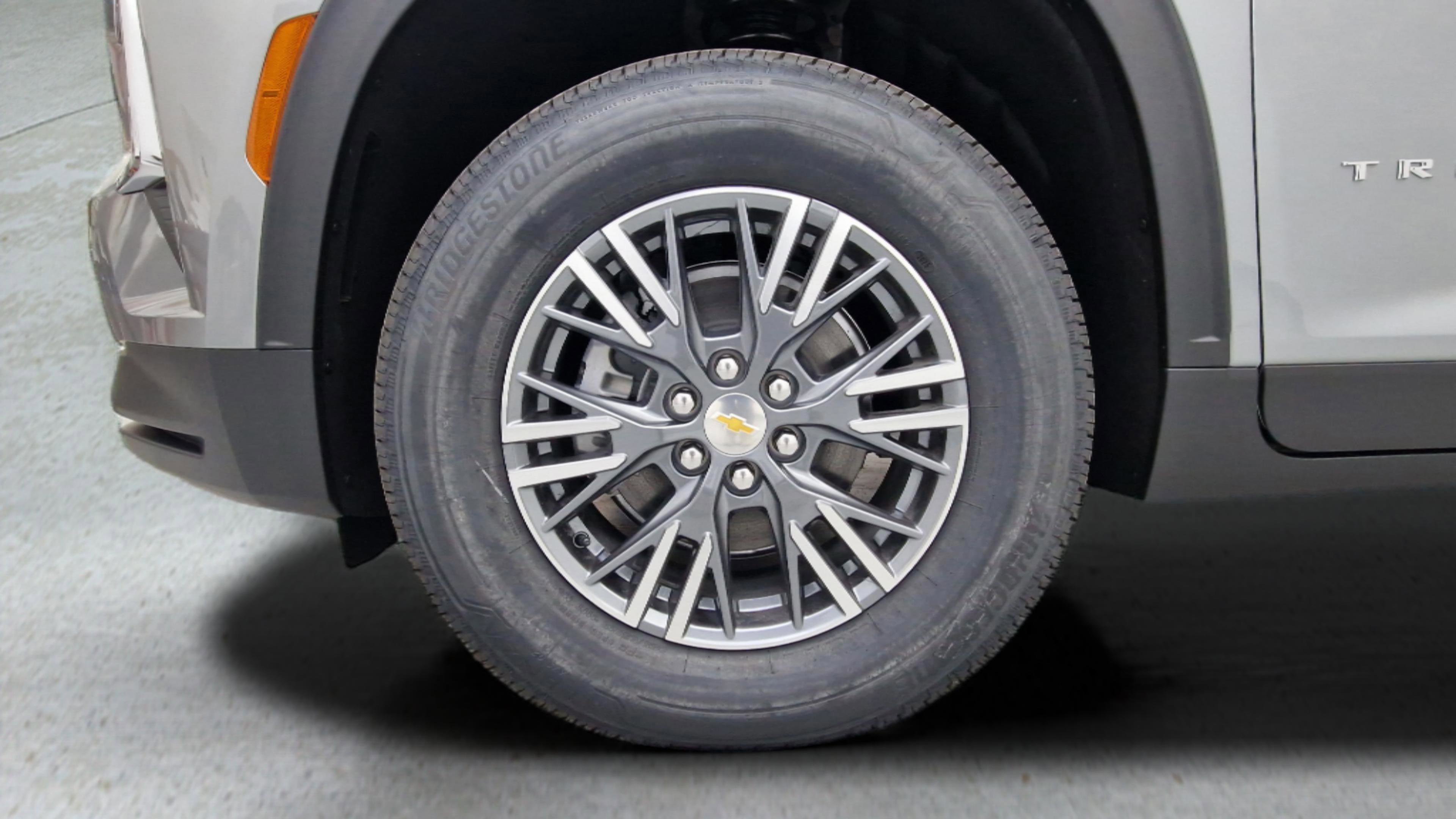 New 2026 Chevrolet Traverse LT w/ Driver Confidence Package FWD image 12