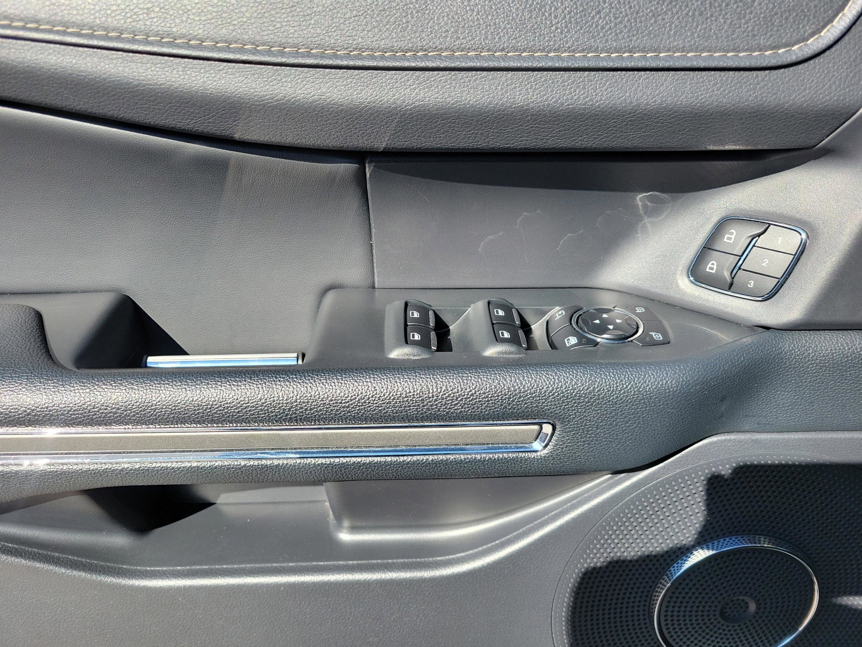 Used 2024 Ford Expedition Max XLT image 12