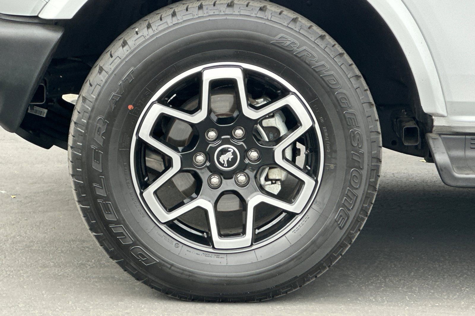 Used 2025 Ford Bronco Outer Banks image 26