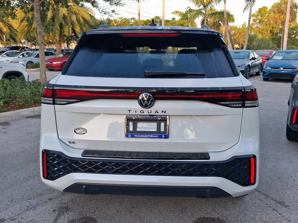 New 2026 Volkswagen Tiguan SE R-Line FWD image 4