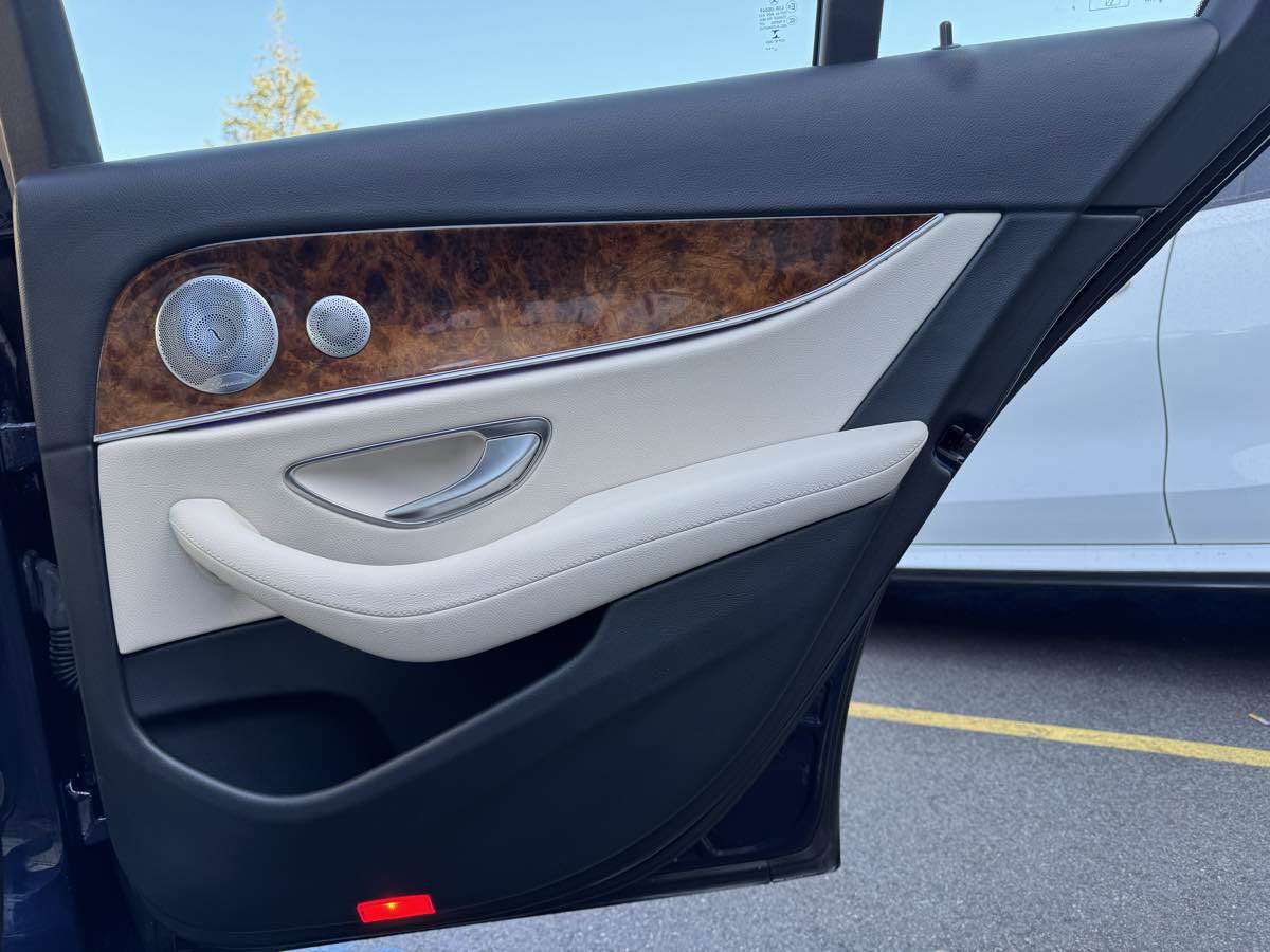 Used 2019 Mercedes-Benz E 300 4MATIC w/ Premium 1 Package image 41