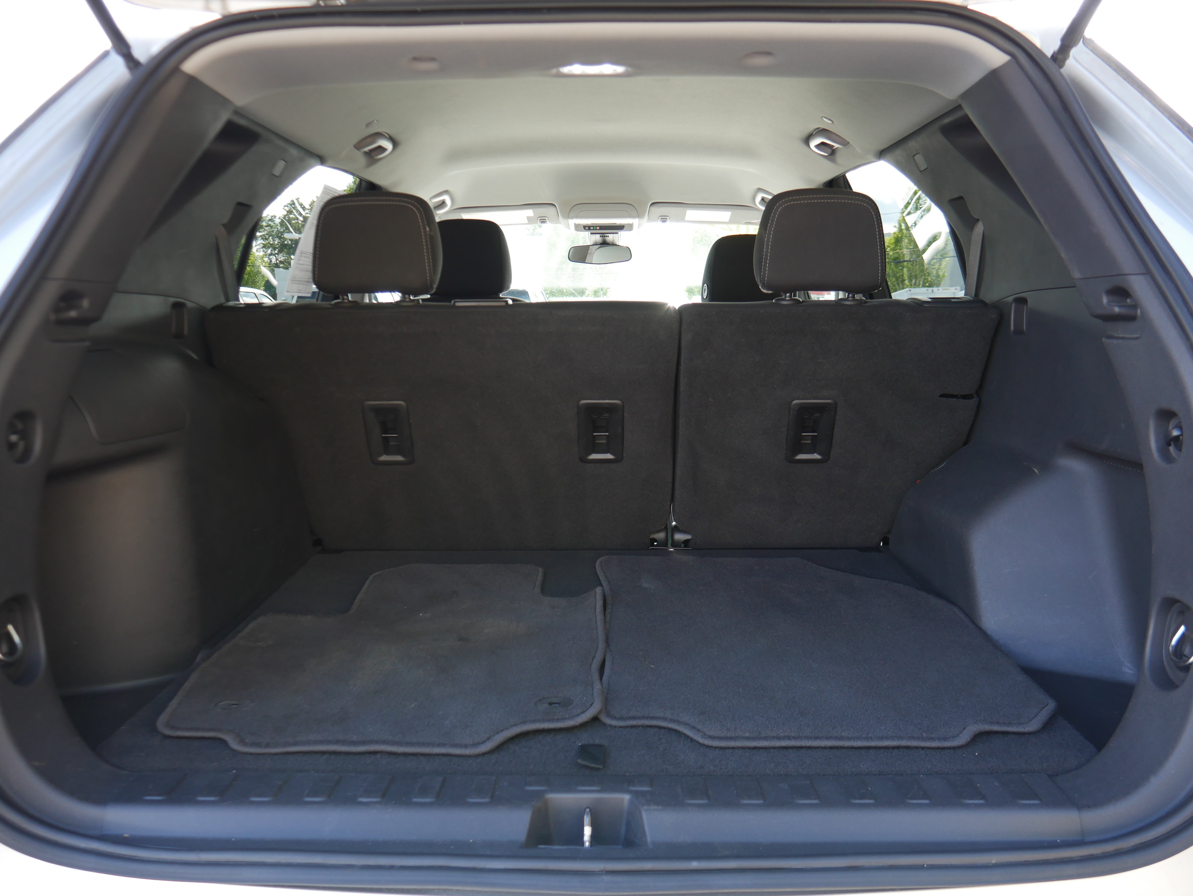 Used 2021 Chevrolet Equinox LS w/ LS Convenience Package AWD/4WD image 6