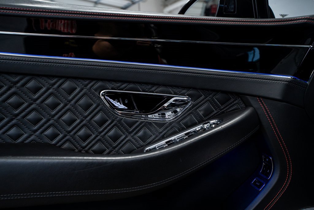 Used 2020 Bentley Continental GT image 32