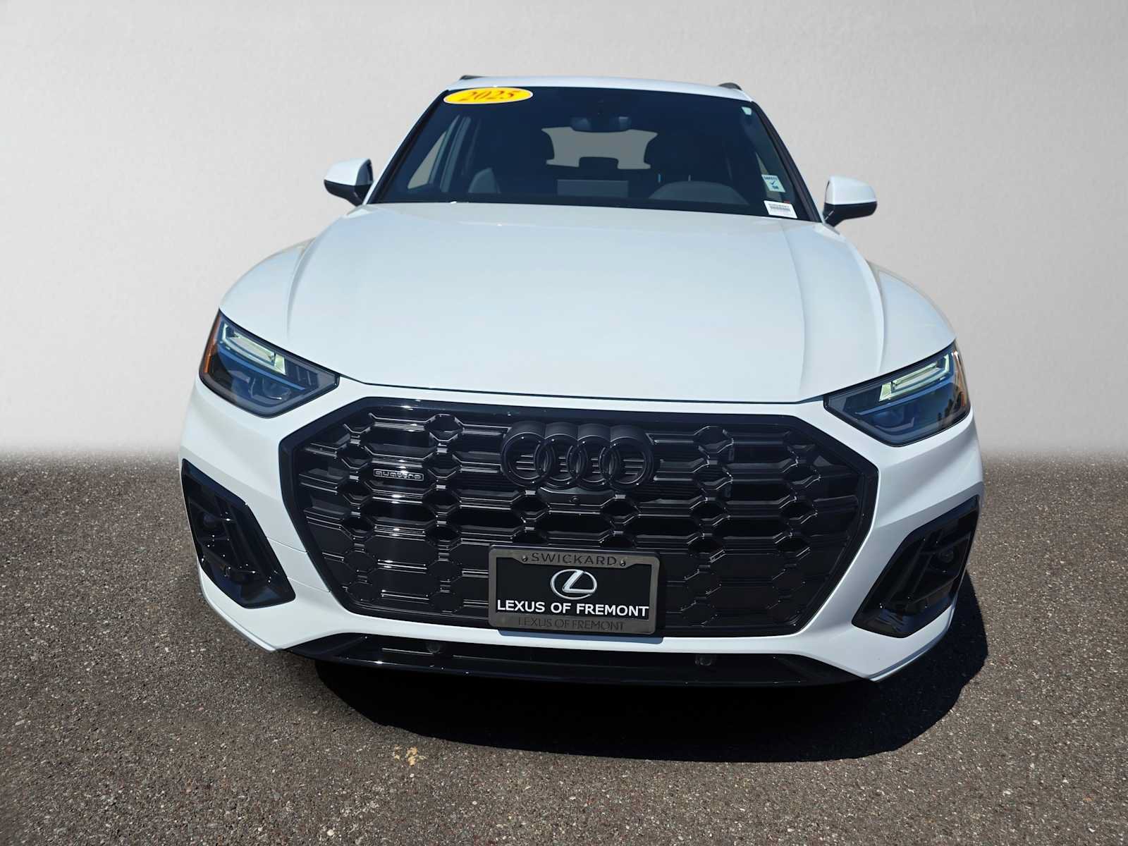 Used 2025 Audi Q5 e Premium Plus w/ Premium Plus Package AWD/4WD image 9