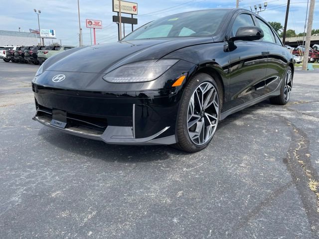 Used 2024 Hyundai Ioniq 6 Limited image 3