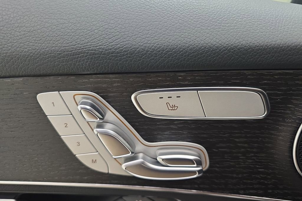 Used 2022 Mercedes-Benz GLC 300 4MATIC image 13