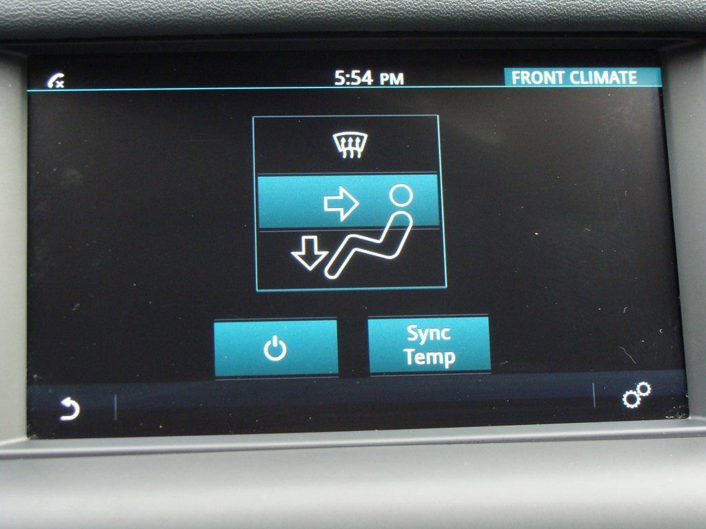 Used 2018 Land Rover Discovery Sport SE AWD/4WD image 18