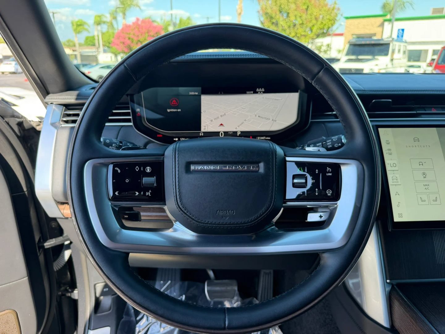 Used 2025 Land Rover Range Rover Long Wheelbase Autobiography AWD/4WD image 28