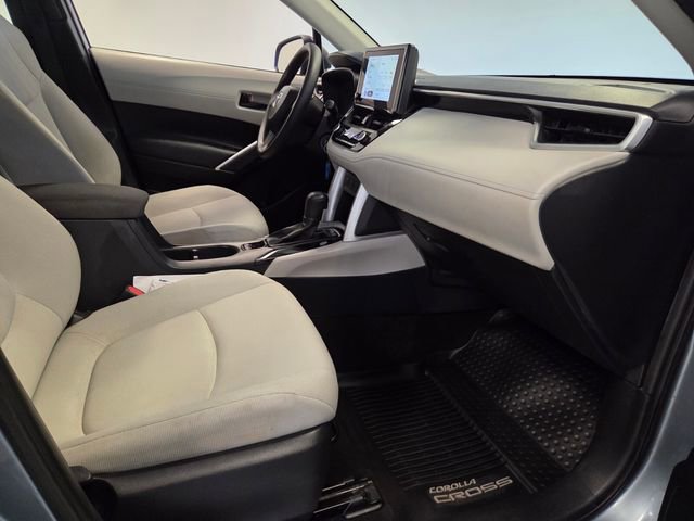 Used 2023 Toyota Corolla Cross L FWD image 17