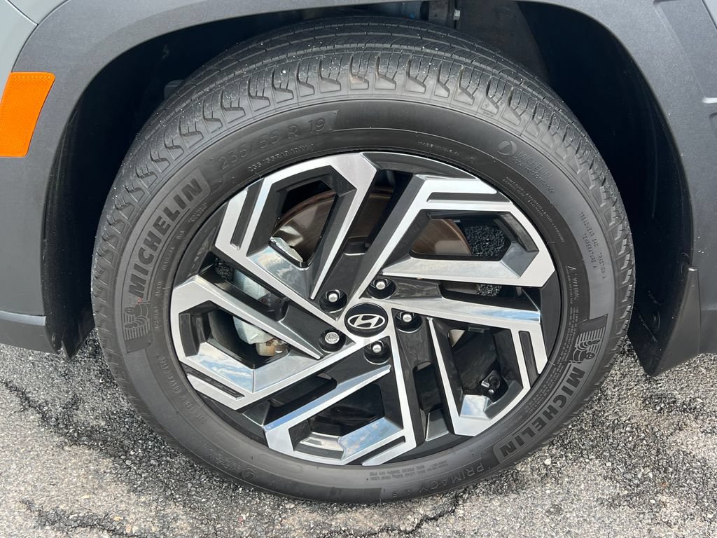 Used 2025 Hyundai Tucson Limited AWD/4WD image 16