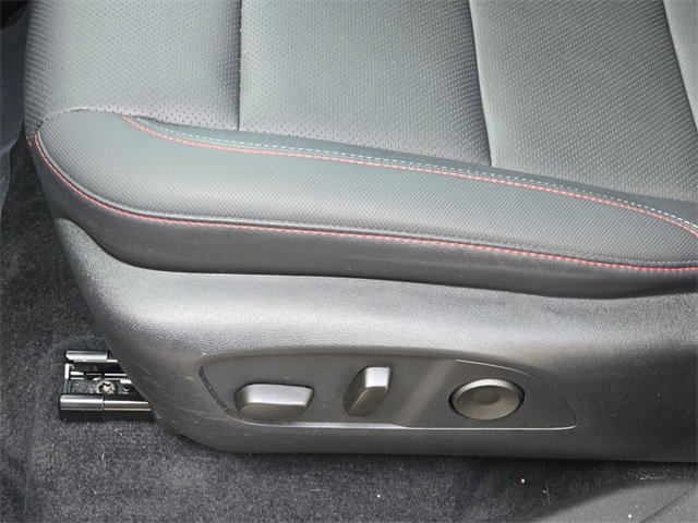 Used 2025 Chevrolet Traverse Z71 w/ Driver Confidence Package image 33