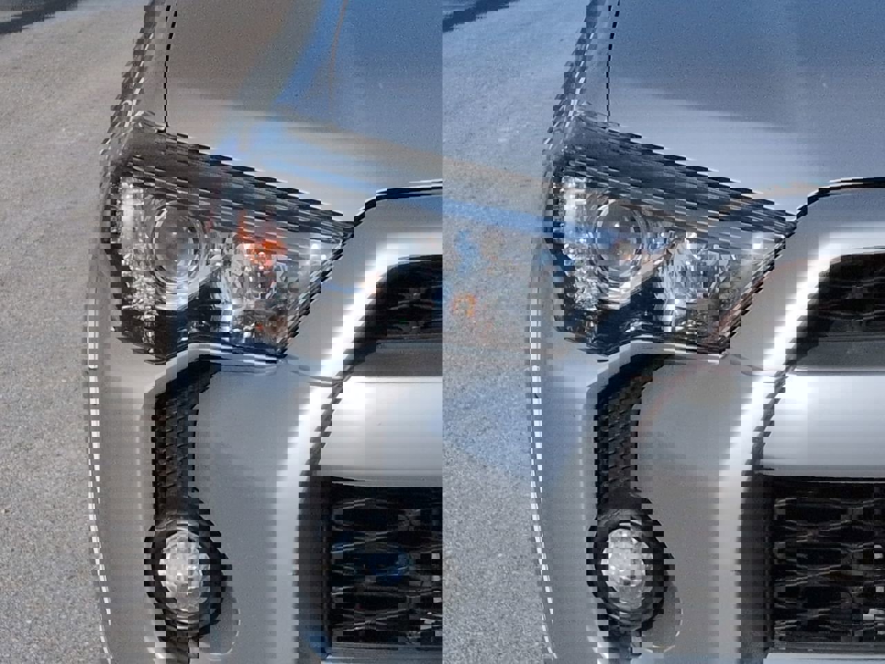 Used 2018 Toyota 4Runner TRD Off-Road Premium AWD/4WD image 9