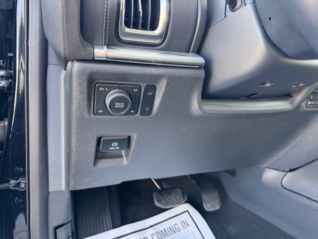 Used 2025 Ford Expedition Platinum w/ Driver's Package image 15