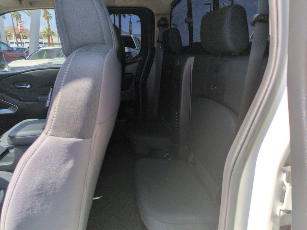 Used 2024 Nissan Frontier SV w/ SV Convenience Package image 15