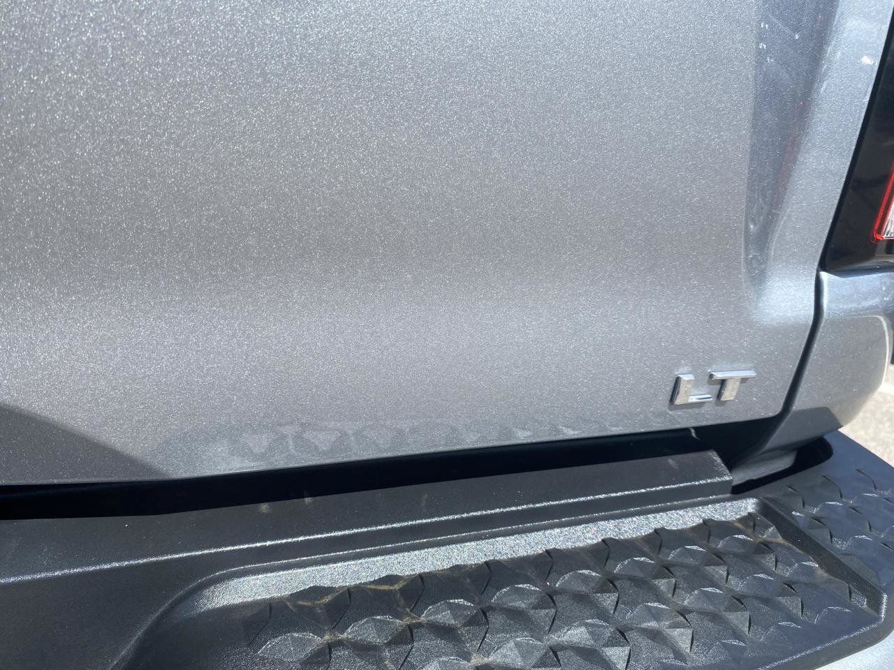 Used 2024 Chevrolet Colorado LT RWD image 7