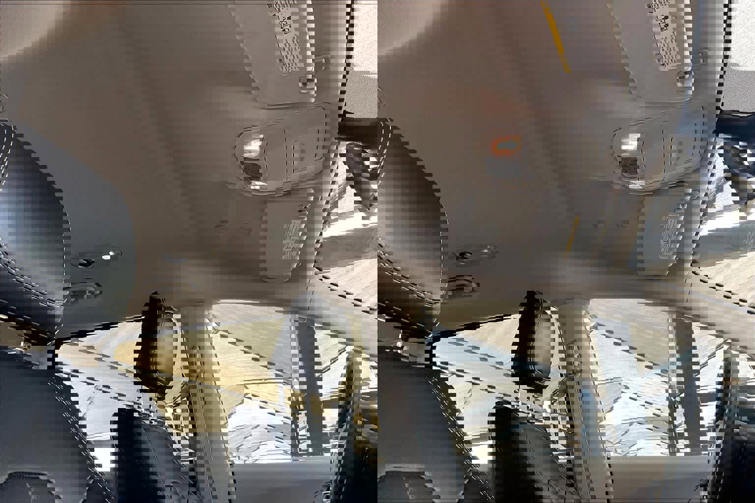 Used 2023 Chrysler Pacifica Touring-L image 14