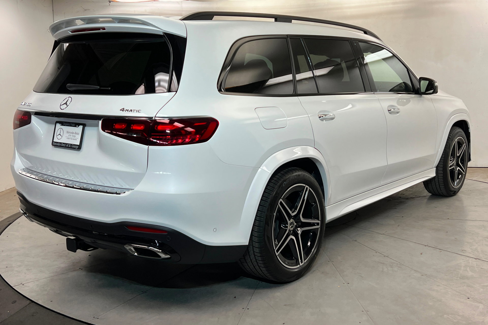 New 2026 Mercedes-Benz GLS 450 4MATIC image 5