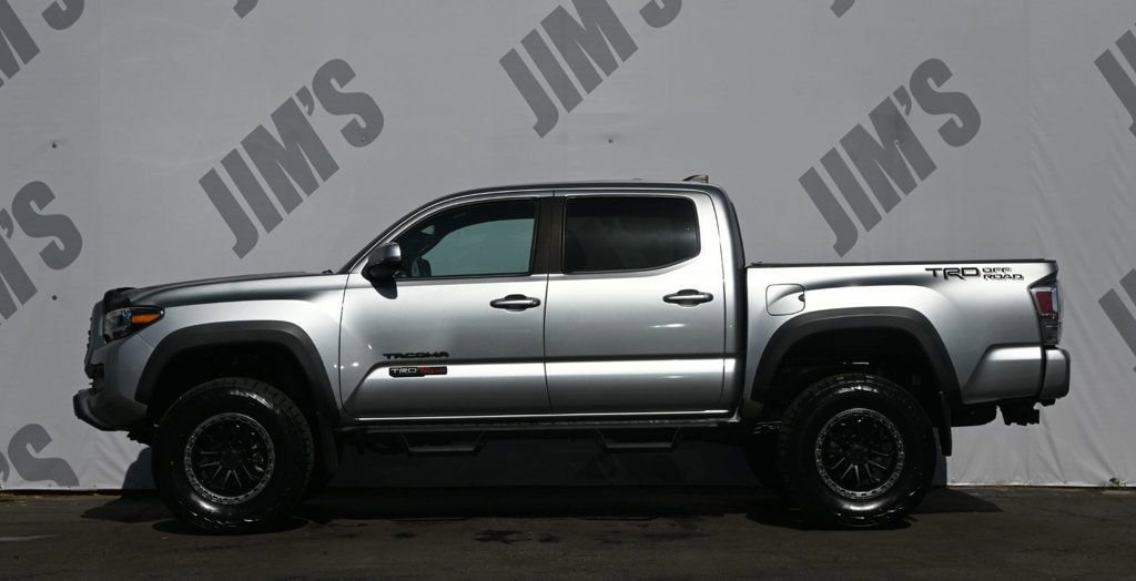 Used 2022 Toyota Tacoma TRD Off-Road image 8