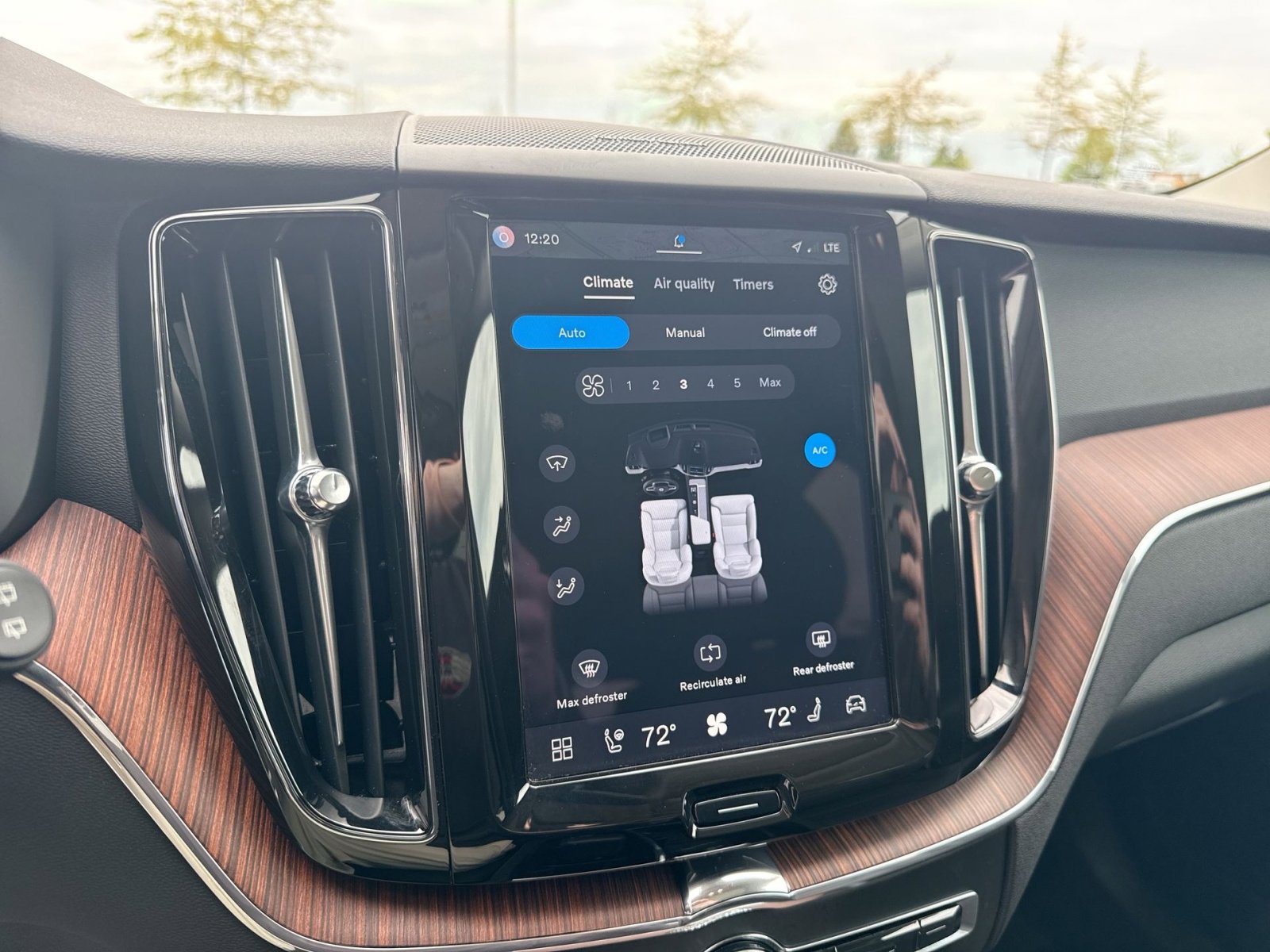 Used 2024 Volvo XC60 B5 Plus w/ Protection Package Premier AWD/4WD image 21