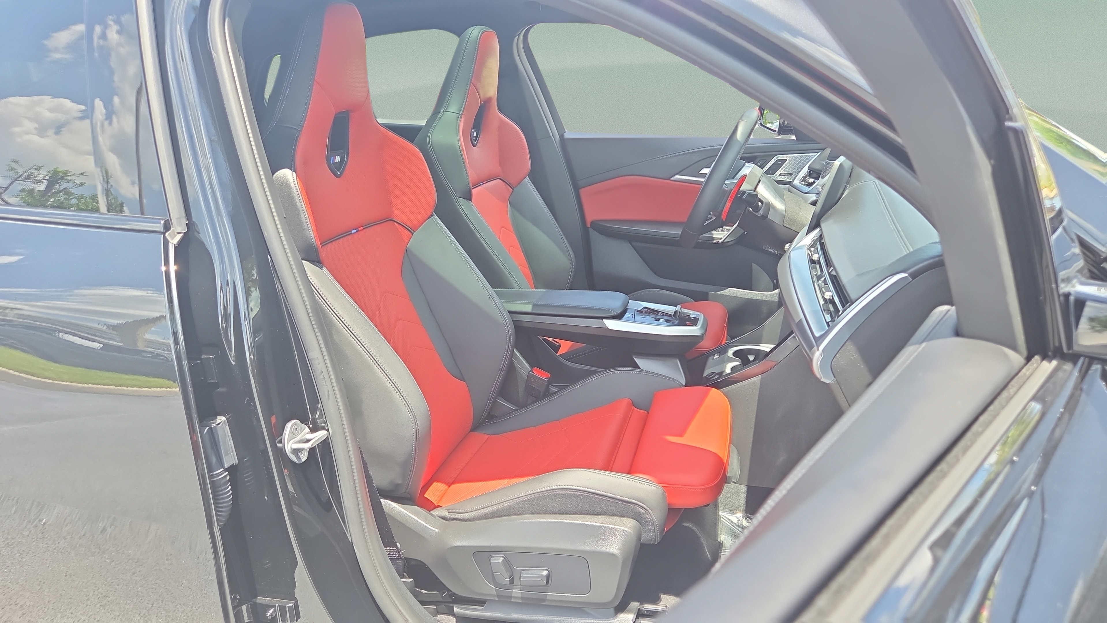 Certified 2025 BMW X2 M35i w/ Premium Package AWD/4WD image 17