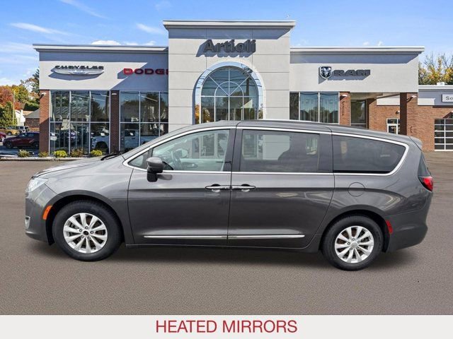 Certified 2018 Chrysler Pacifica Touring-L image 5
