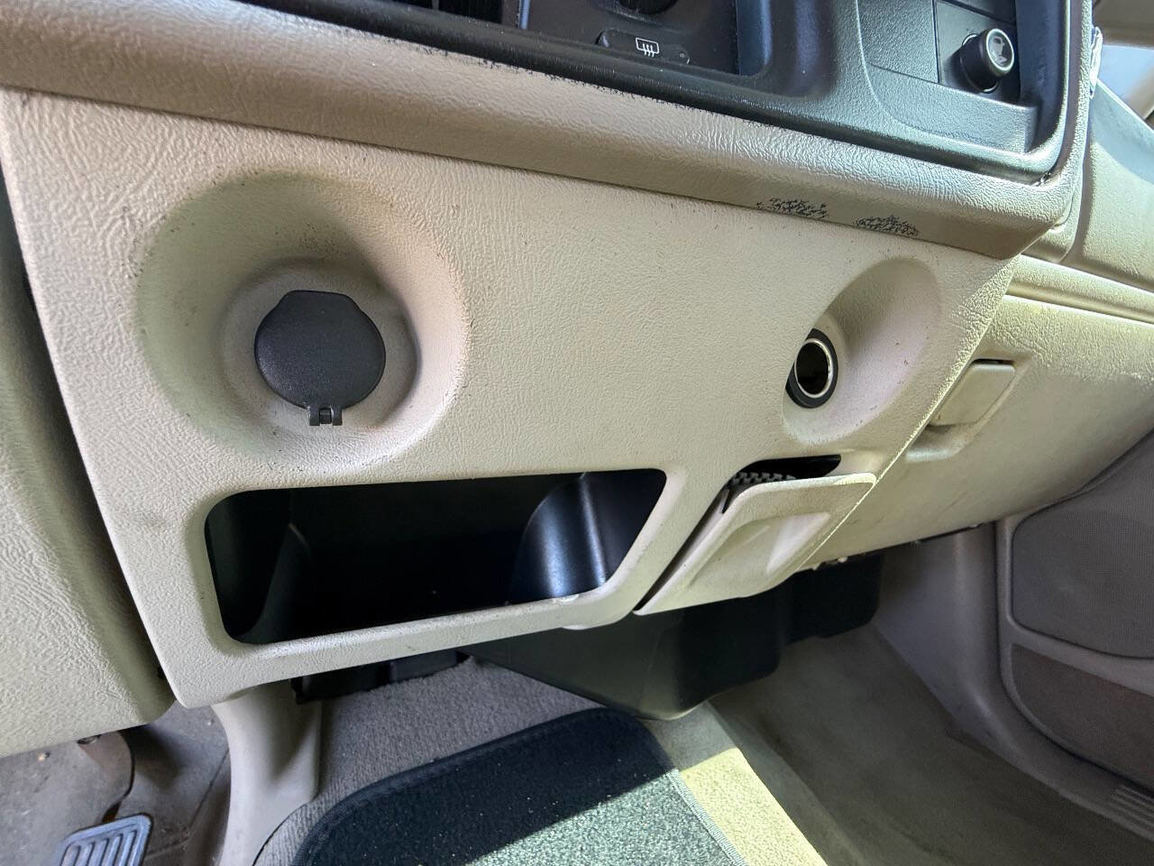 Used 2005 Chevrolet Avalanche LS w/ Chrome Exterior Package image 39