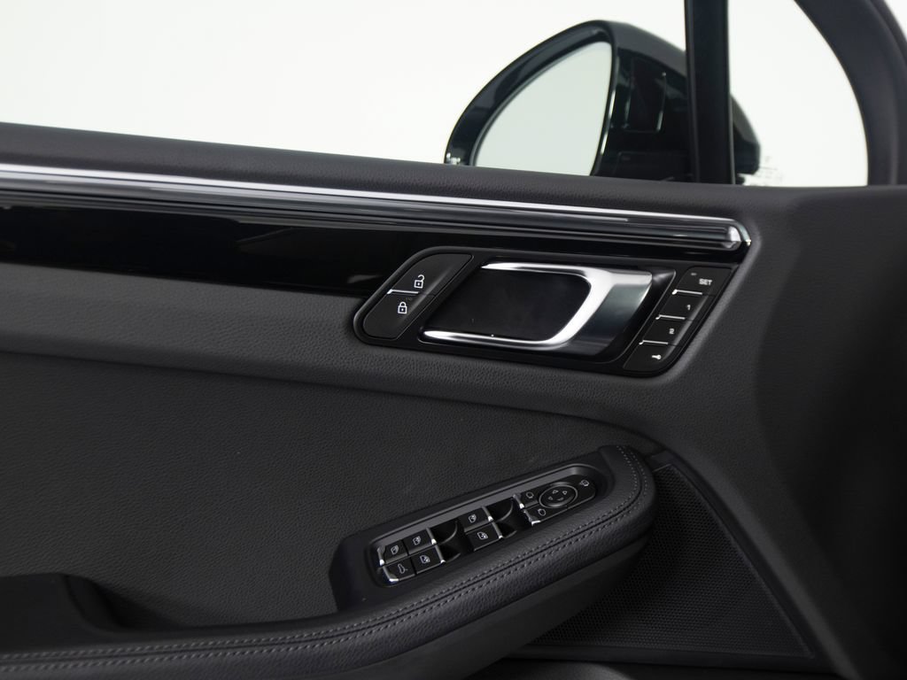 New 2026 Porsche Macan S AWD/4WD image 23