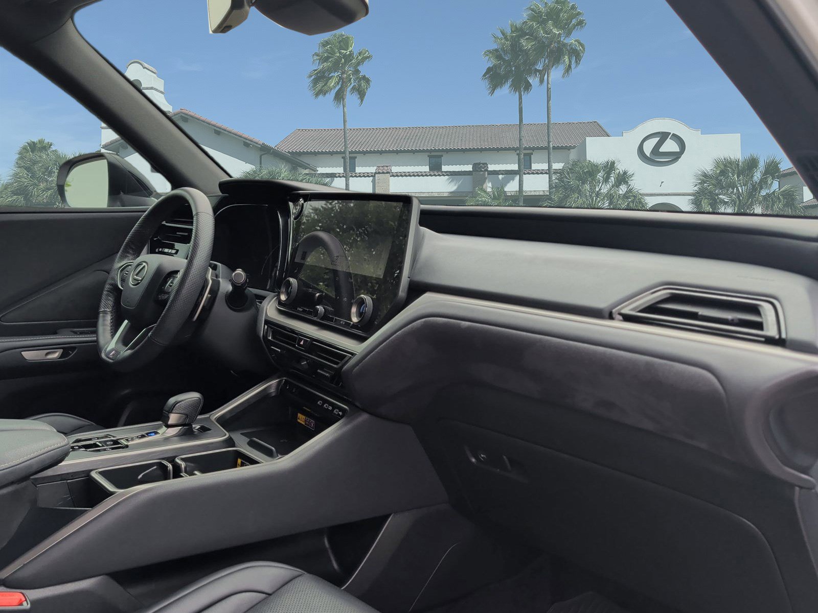 Certified 2025 Lexus TX 500h AWD w/ Technology Package image 29
