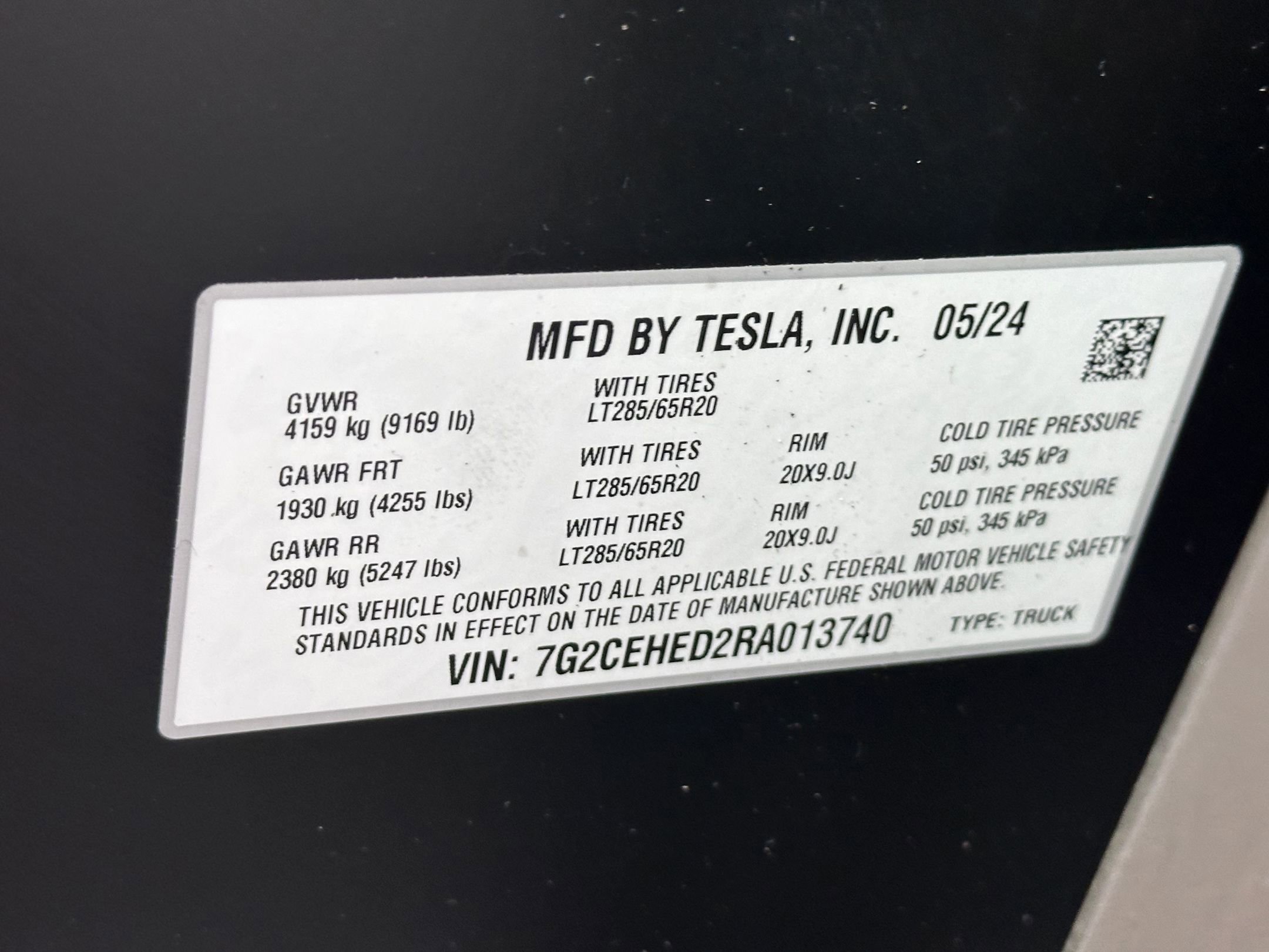 Used 2024 Tesla Cybertruck AWD Crew Cab image 18