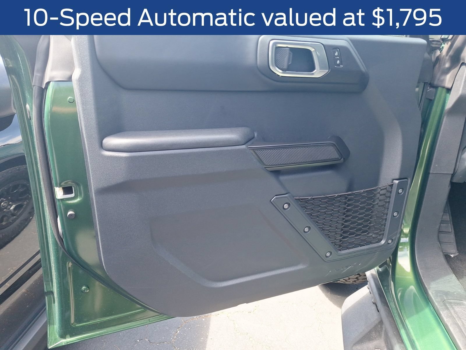 Used 2025 Ford Bronco Badlands AWD/4WD image 12