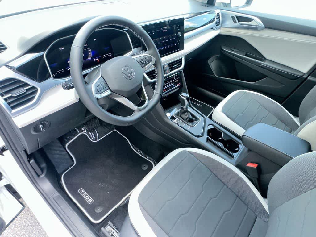 New 2026 Volkswagen Taos SE FWD image 13