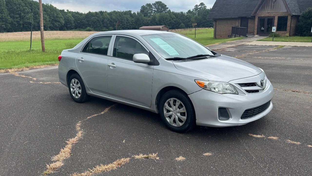 Used 2012 Toyota Corolla L image 2