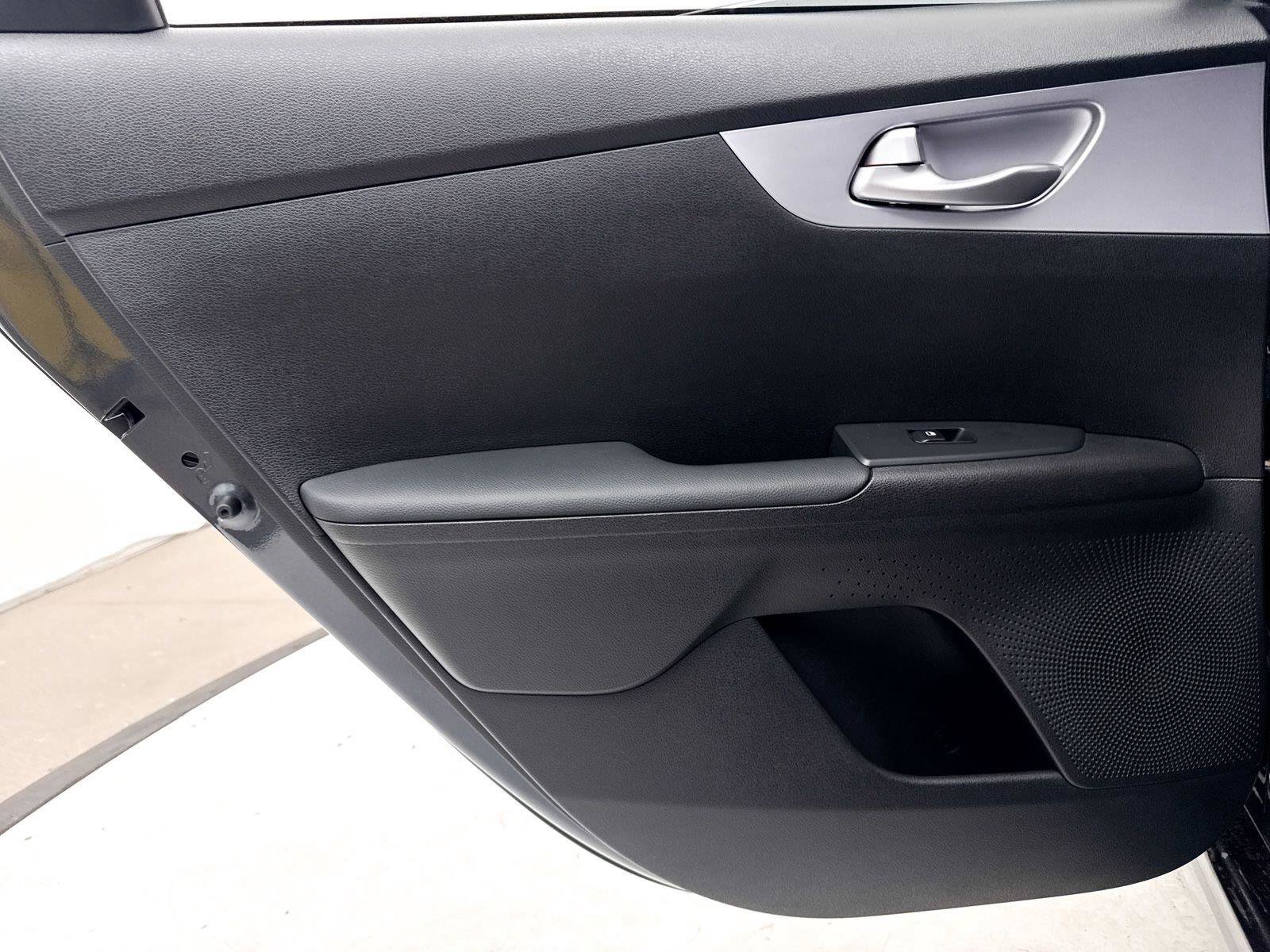 Used 2024 Kia Forte LXS w/ LXS Technology Package FWD image 26