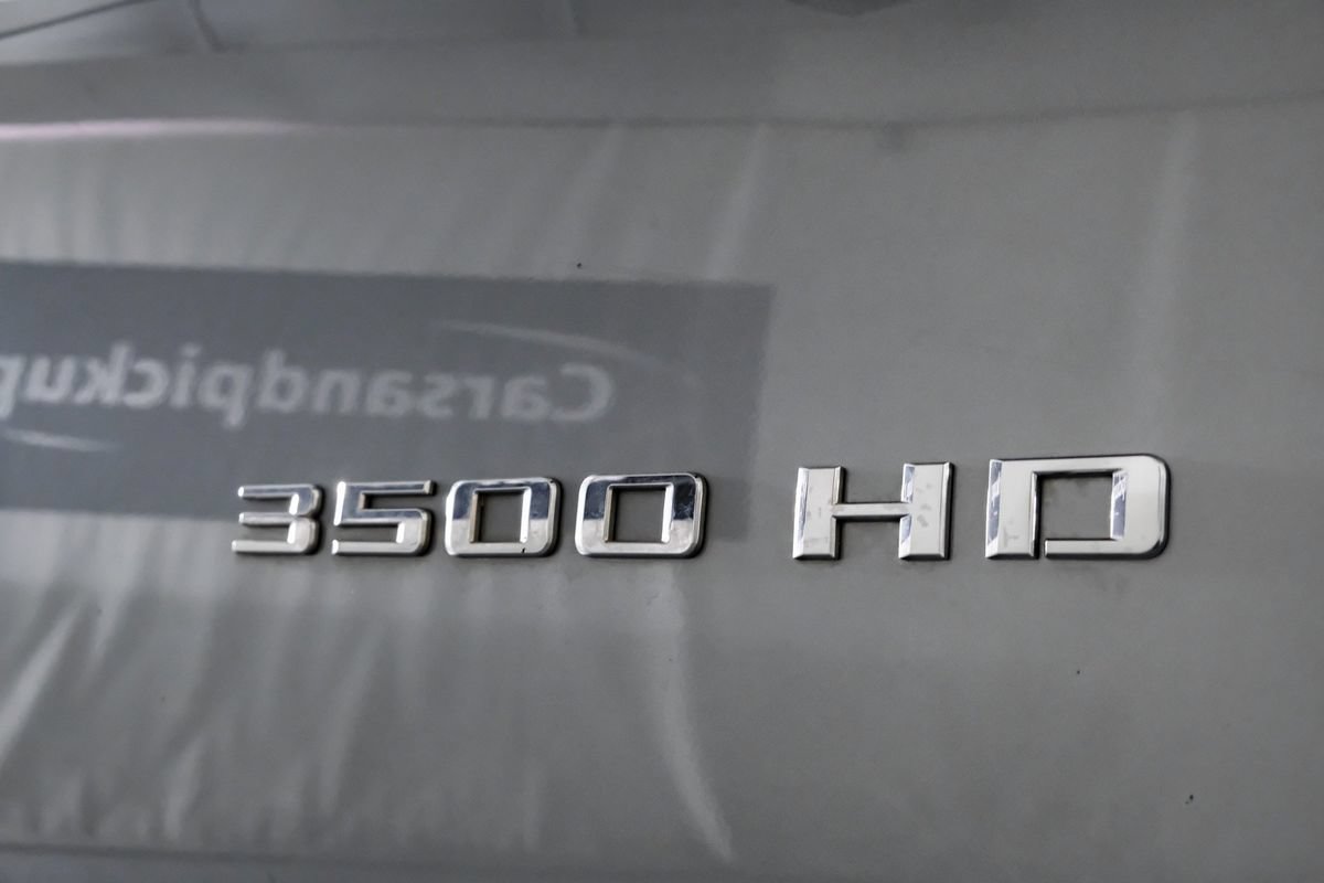 Used 2024 Chevrolet Silverado 3500 W/T AWD/4WD image 43