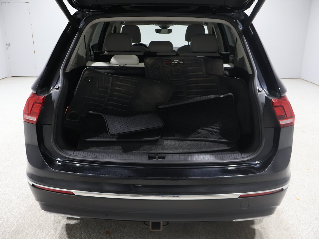 Used 2018 Volkswagen Tiguan SEL Premium AWD/4WD image 19