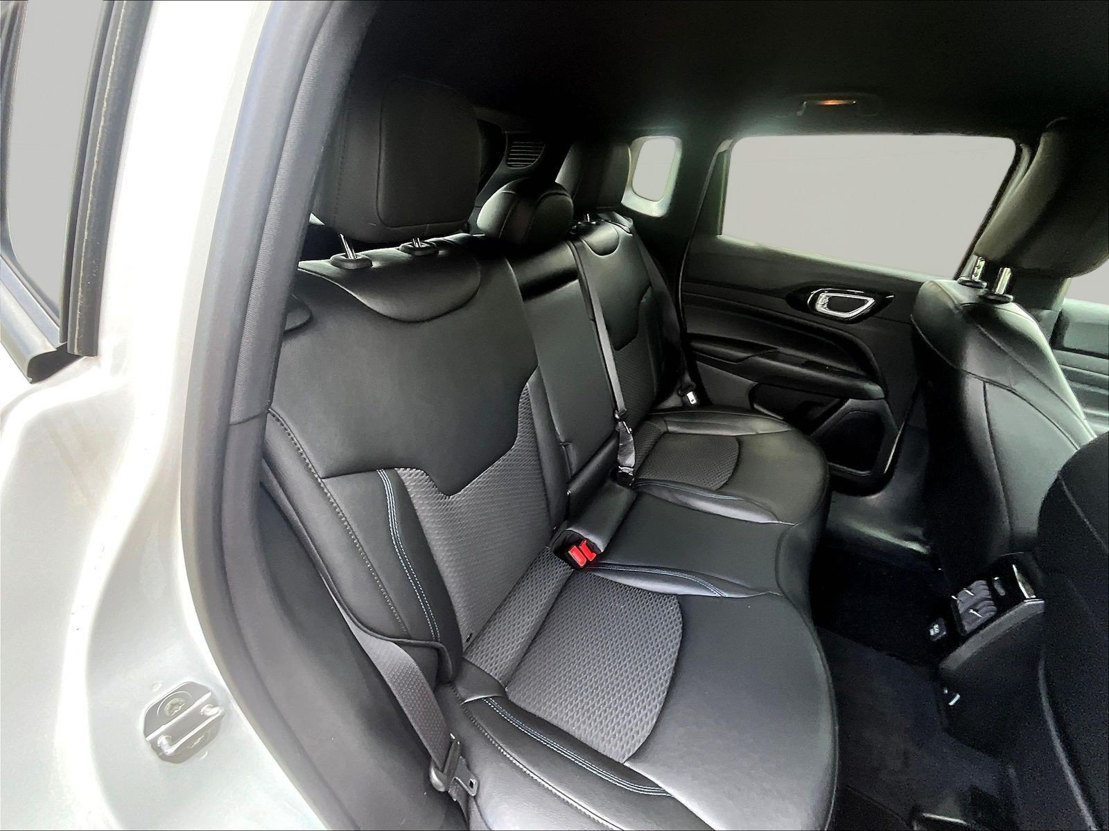 New 2026 Jeep Compass Latitude AWD/4WD image 19