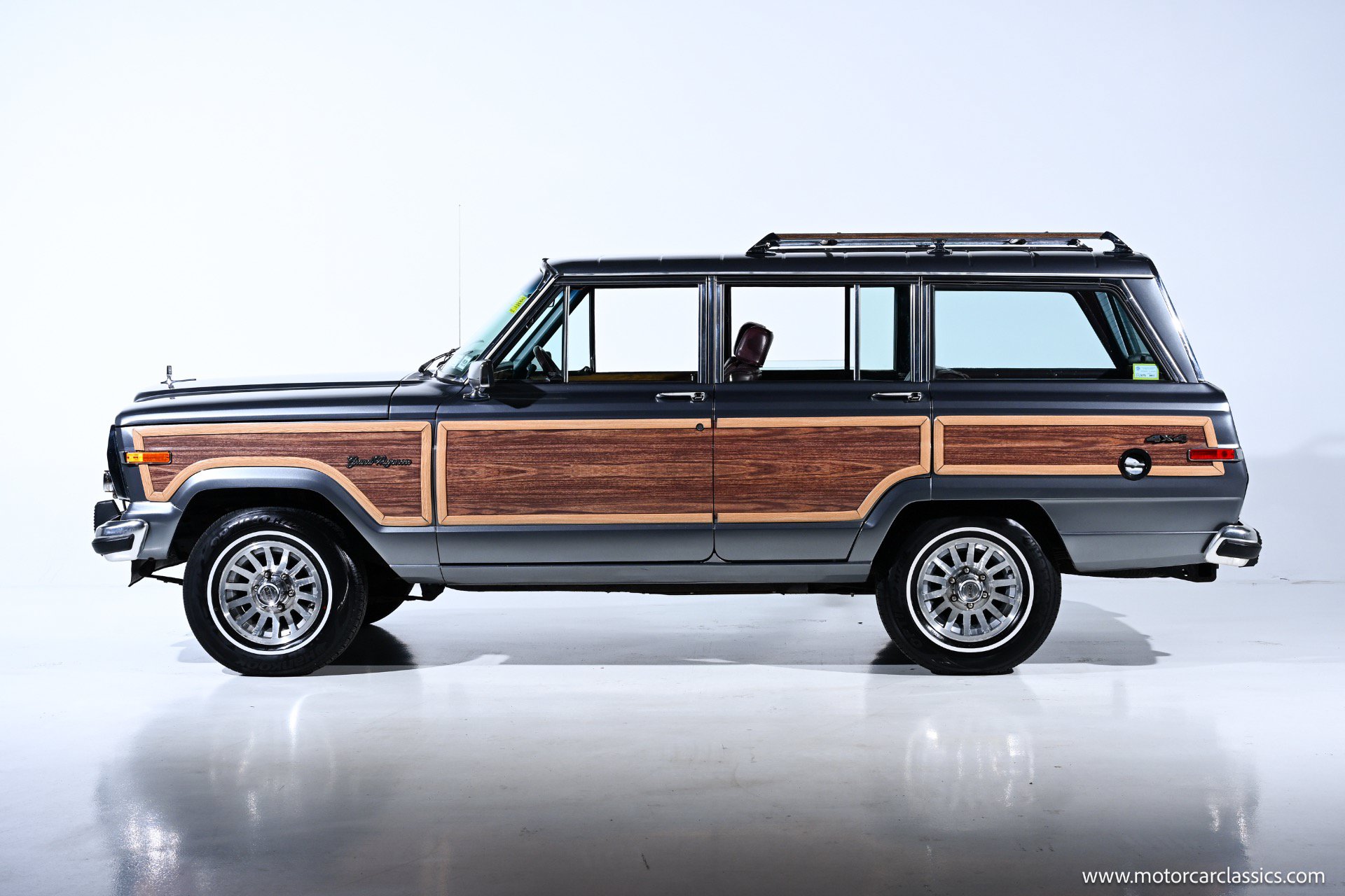 Used 1991 Jeep Grand Wagoneer AWD/4WD image 8